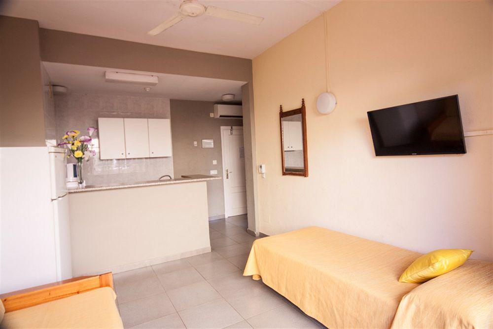 Martinez Apartments Palmanova Exterior foto